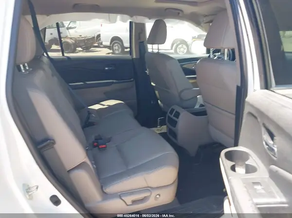 5FNYF5H59HB020064 2017 HONDA PILOT - Image 8