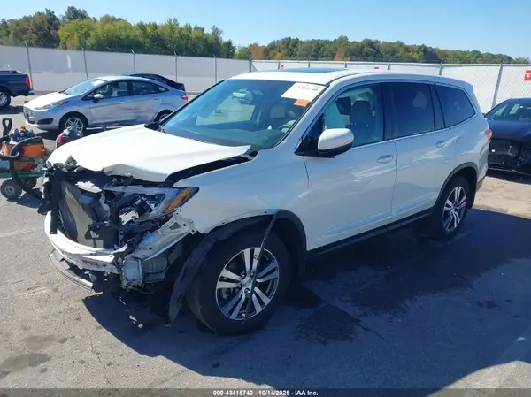 5FNYF5H59JB022239 2018 HONDA PILOT - Image 2