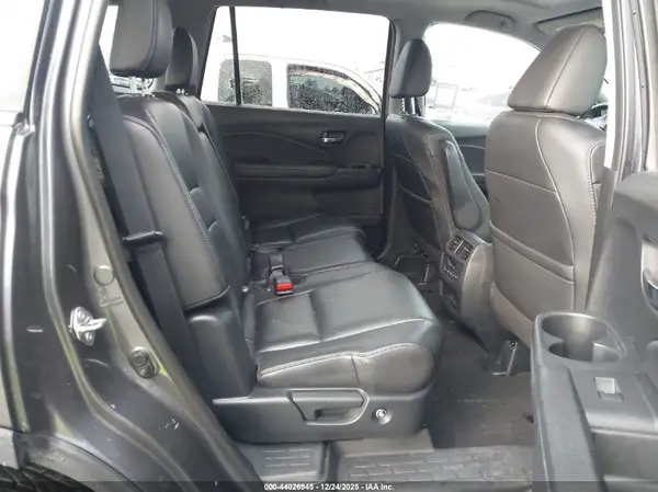 5FNYF5H59JB024265 2018 HONDA PILOT - Image 8