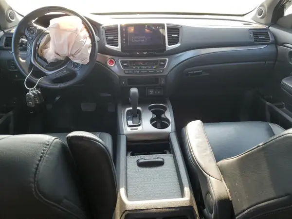 5FNYF5H59JB028302 2018 HONDA PILOT - Image 8