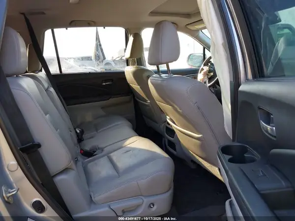 5FNYF5H59KB040337 2019 HONDA PILOT - Image 8