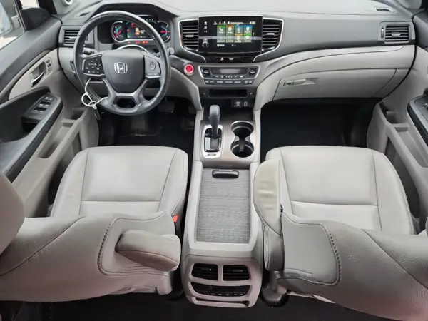 5FNYF5H59KB043657 2019 HONDA PILOT - Image 8