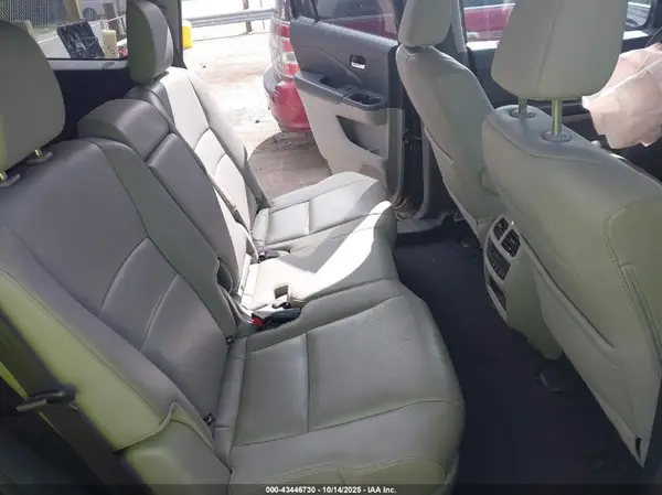 5FNYF5H5XHB004665 2017 HONDA PILOT - Image 8