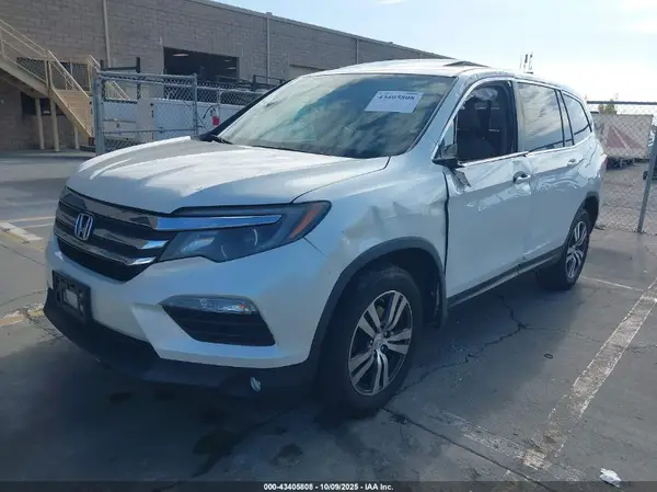 5FNYF5H5XHB007405 2017 HONDA PILOT - Image 2