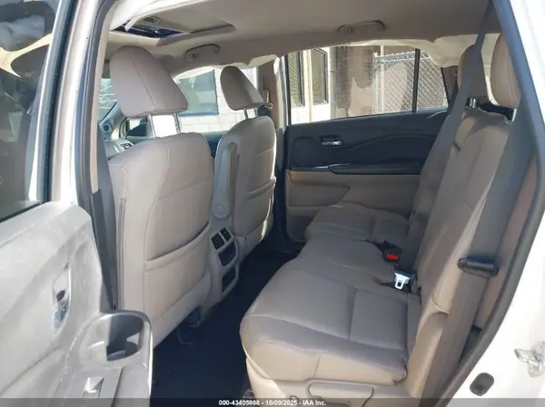 5FNYF5H5XHB007405 2017 HONDA PILOT - Image 8