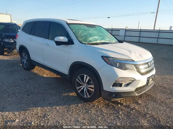 5FNYF5H5XHB009655 2017 HONDA PILOT - Image 1
