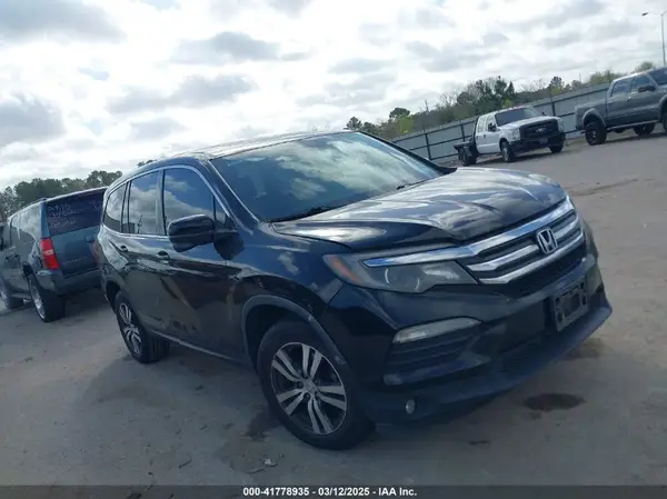 5FNYF5H5XHB040842 2017 HONDA PILOT - Image 1