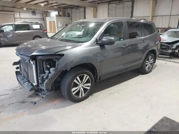 5FNYF5H5XHB045944 2017 HONDA PILOT - Image 2