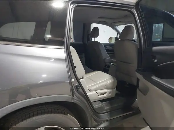 5FNYF5H5XHB045944 2017 HONDA PILOT - Image 8