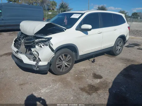 5FNYF5H5XJB001044 2018 HONDA PILOT - Image 2