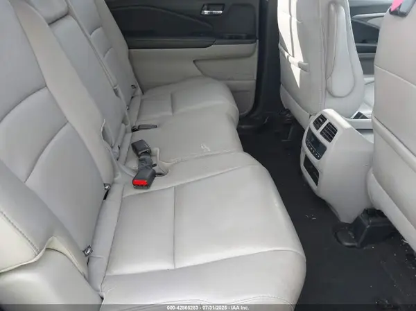 5FNYF5H5XJB001545 2018 HONDA PILOT - Image 8