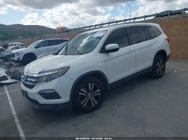 5FNYF5H5XJB009807 2018 HONDA PILOT - Image 2