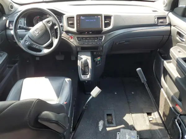 5FNYF5H5XJB010651 2018 HONDA PILOT - Image 8