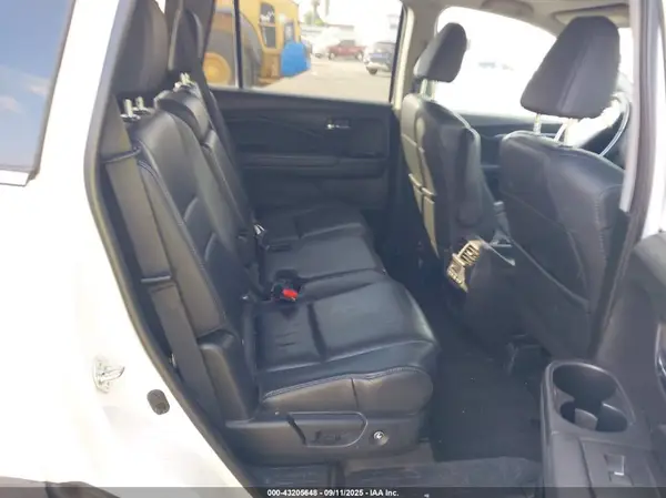 5FNYF5H5XJB033220 2018 HONDA PILOT - Image 8