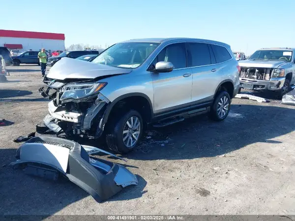 5FNYF5H5XKB000719 2019 HONDA PILOT - Image 2