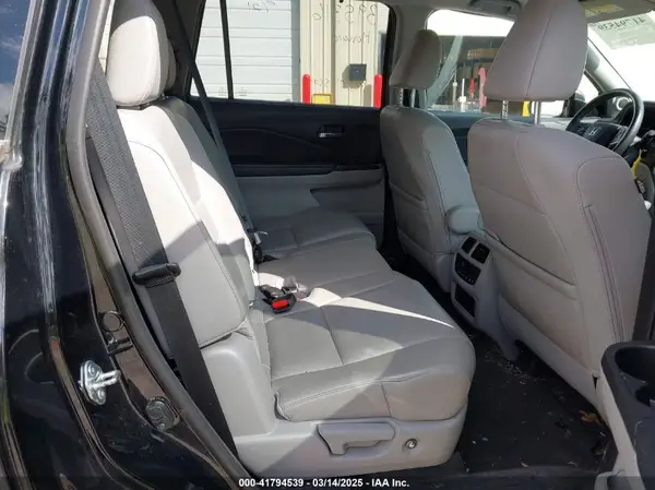 5FNYF5H5XKB008027 2019 HONDA PILOT - Image 8