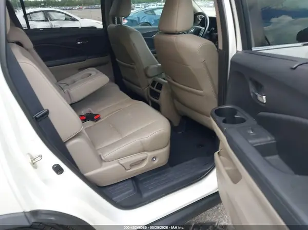 5FNYF5H5XKB030061 2019 HONDA PILOT - Image 8