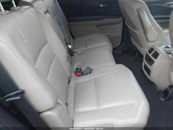 5FNYF5H5XKB045563 2019 HONDA PILOT - Image 8