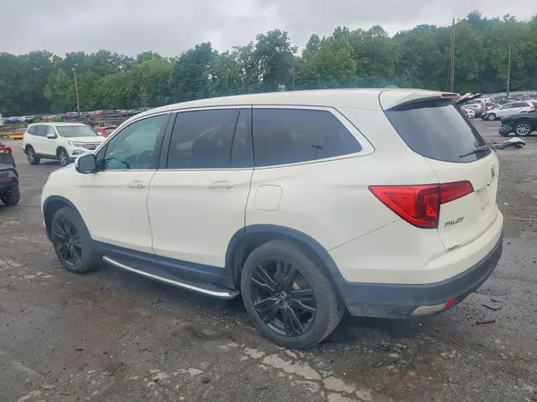 5FNYF5H60HB004442 2017 HONDA PILOT - Image 2