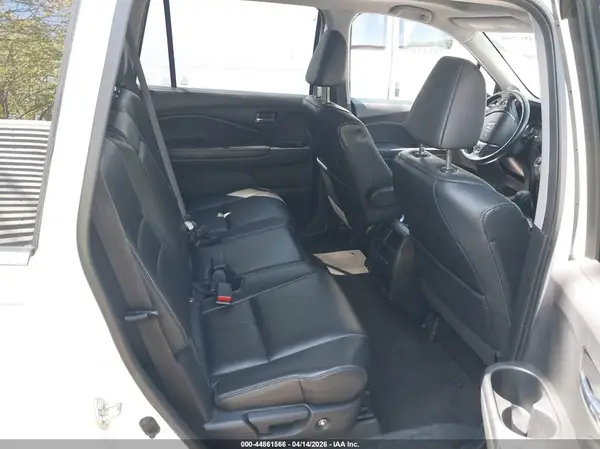5FNYF5H61HB006779 2017 HONDA PILOT - Image 8