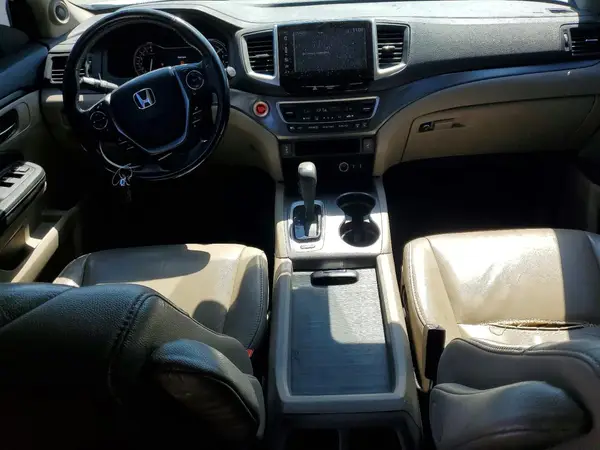 5FNYF5H61JB025256 2018 HONDA PILOT - Image 8