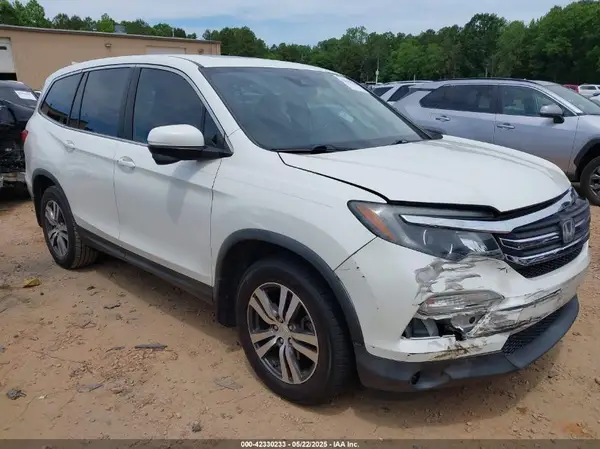 5FNYF5H62HB010064 2017 HONDA PILOT - Image 1