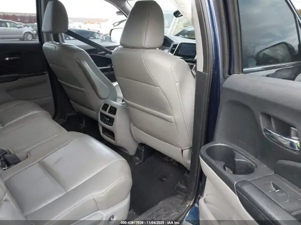 5FNYF5H62HB021601 2017 HONDA PILOT - Image 8