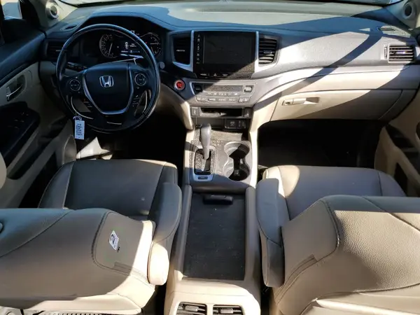5FNYF5H63JB016641 2018 HONDA PILOT - Image 8