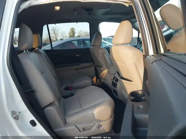 5FNYF5H63KB021744 2019 HONDA PILOT - Image 8