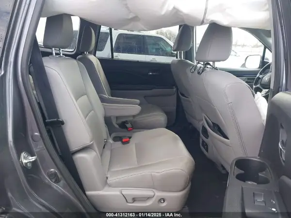 5FNYF5H63KB037040 2019 HONDA PILOT - Image 8