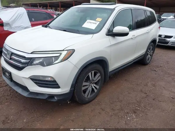 5FNYF5H64JB025252 2018 HONDA PILOT - Image 2