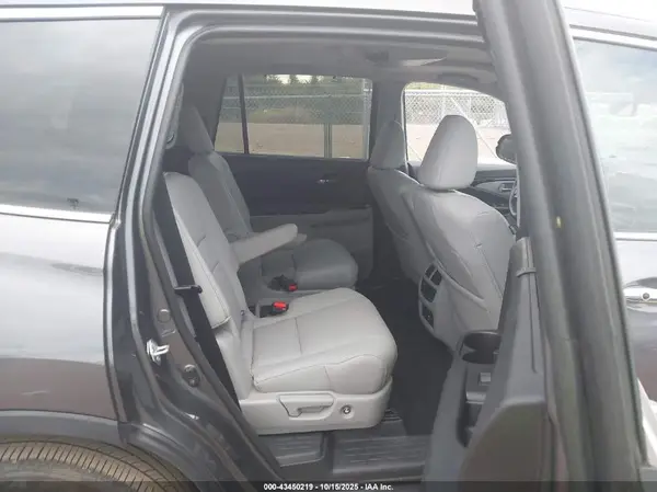 5FNYF5H64NB000552 2022 HONDA PILOT - Image 8