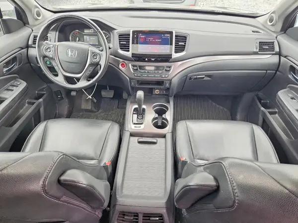 5FNYF5H66HB002937 2017 HONDA PILOT - Image 8