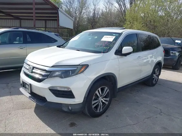 5FNYF5H66JB011286 2018 HONDA PILOT - Image 2