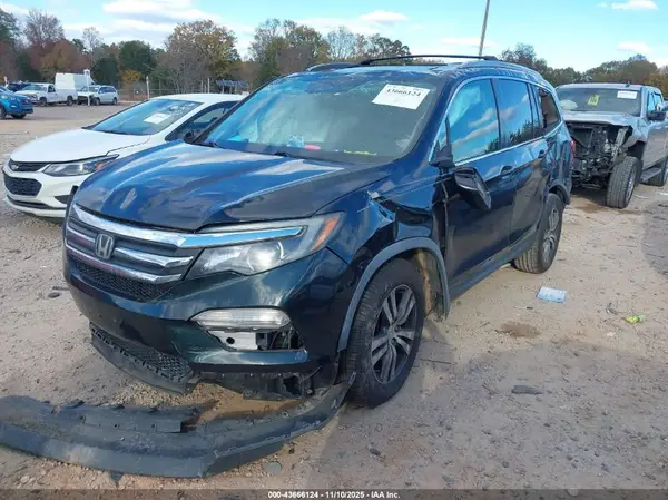 5FNYF5H66JB016617 2018 HONDA PILOT - Image 2