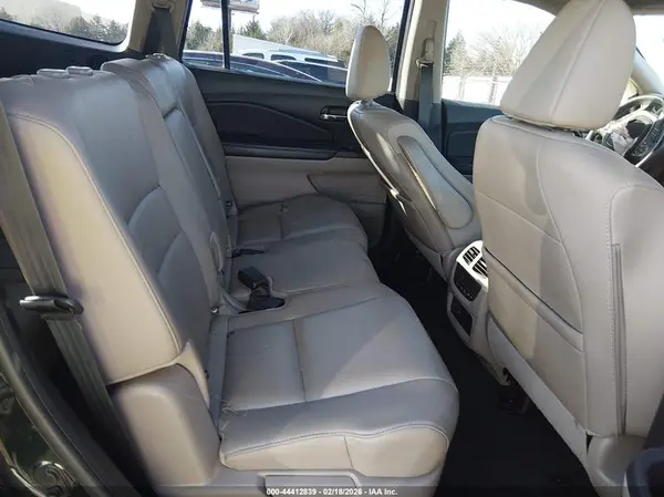 5FNYF5H68HB021831 2017 HONDA PILOT - Image 8
