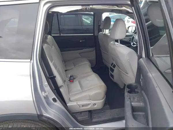 5FNYF5H68JB019292 2018 HONDA PILOT - Image 8