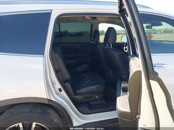 5FNYF5H68MB021693 2021 HONDA PILOT - Image 8