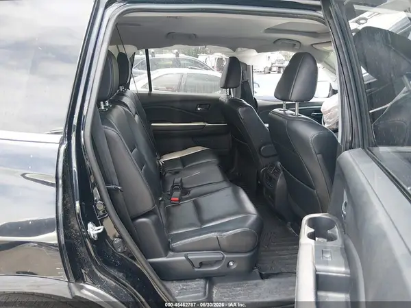 5FNYF5H6XHB018056 2017 HONDA PILOT - Image 8