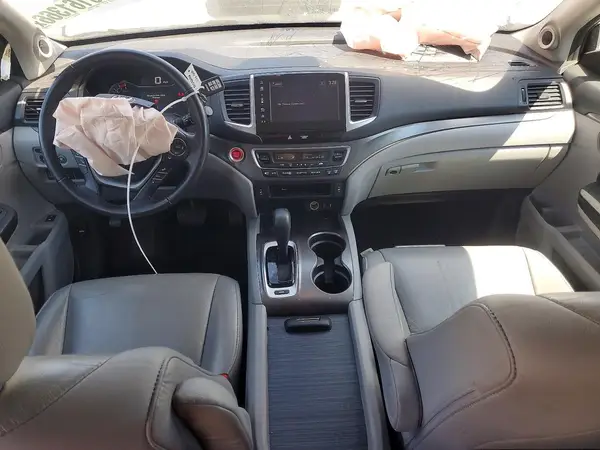 5FNYF5H6XJB005457 2018 HONDA PILOT - Image 8