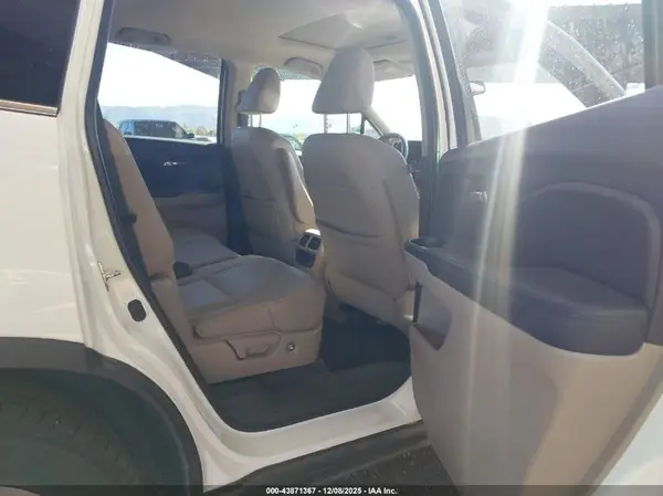 5FNYF5H70GB009647 2016 HONDA PILOT - Image 8