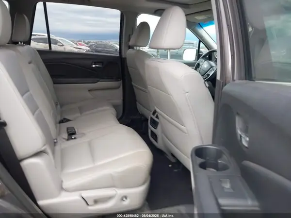 5FNYF5H70GB010975 2016 HONDA PILOT - Image 8