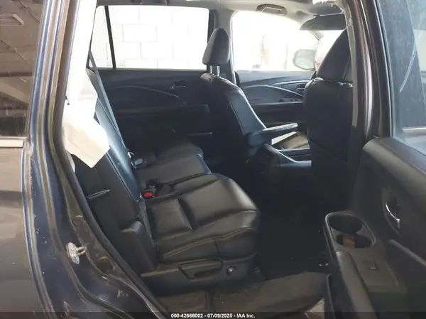 5FNYF5H71JB017506 2018 HONDA PILOT - Image 8