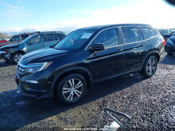 5FNYF5H72HB021428 2017 HONDA PILOT - Image 2