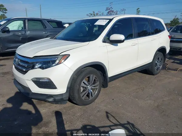 5FNYF5H72JB010130 2018 HONDA PILOT - Image 2