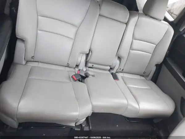 5FNYF5H74GB013927 2016 HONDA PILOT - Image 8