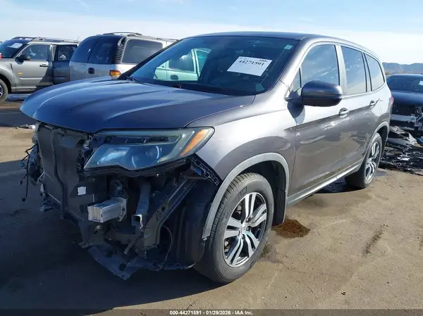 5FNYF5H75HB041365 2017 HONDA PILOT - Image 2