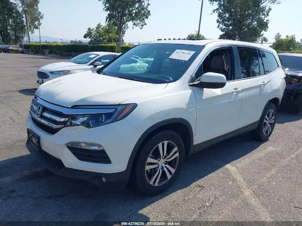 5FNYF5H75JB031246 2018 HONDA PILOT - Image 2