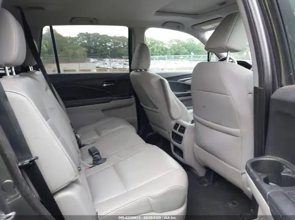 5FNYF5H77HB033090 2017 HONDA PILOT - Image 8