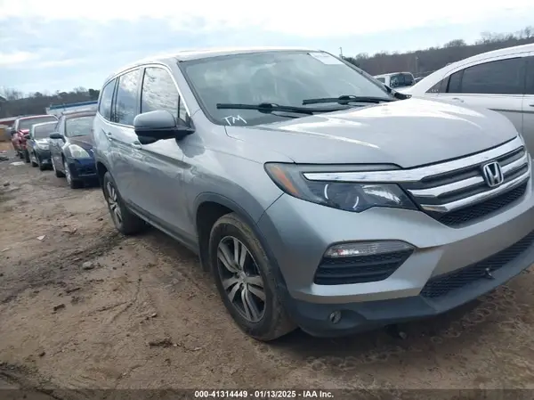 5FNYF5H78JB013694 2018 HONDA PILOT - Image 1